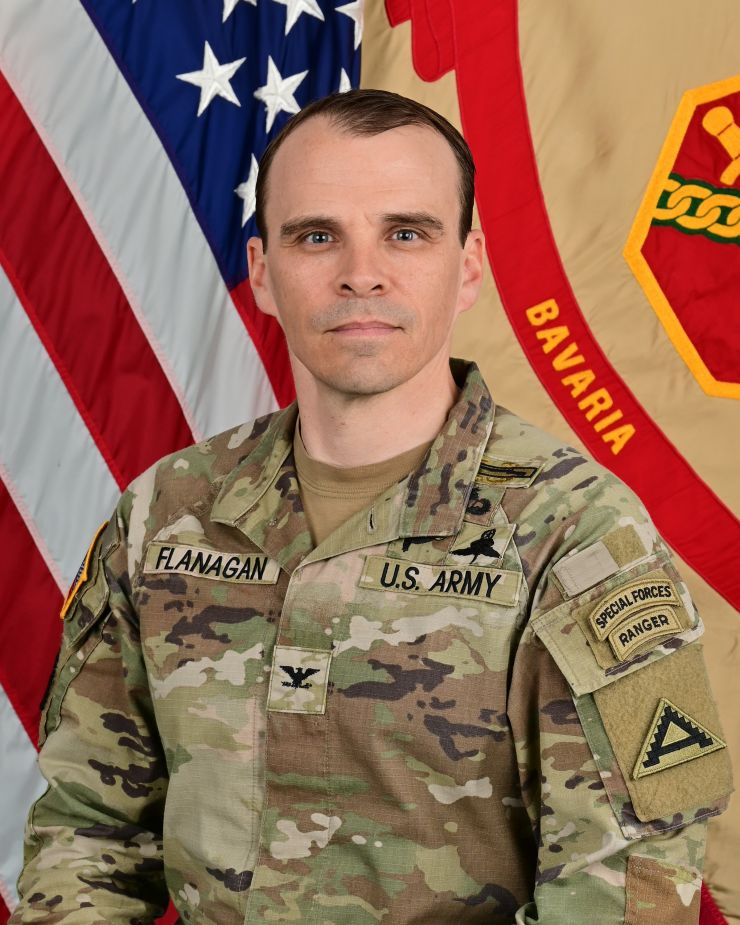 COL Flanagan_Stephen_8x10.jpg