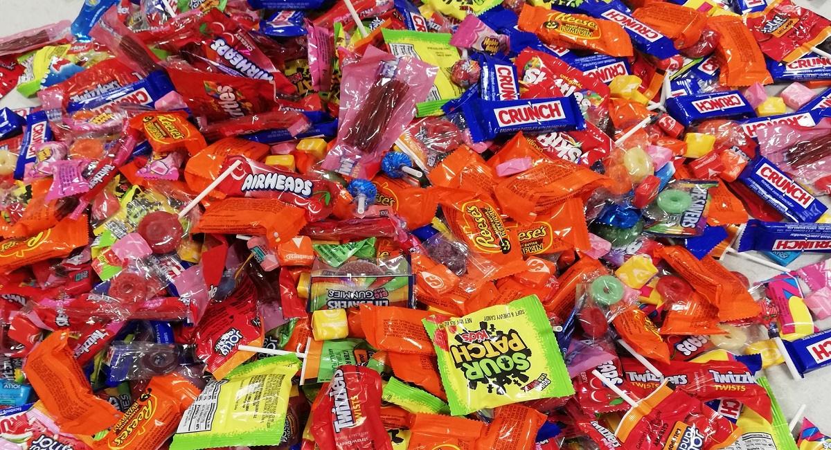 October 2020: Halloween (distribution of candies)