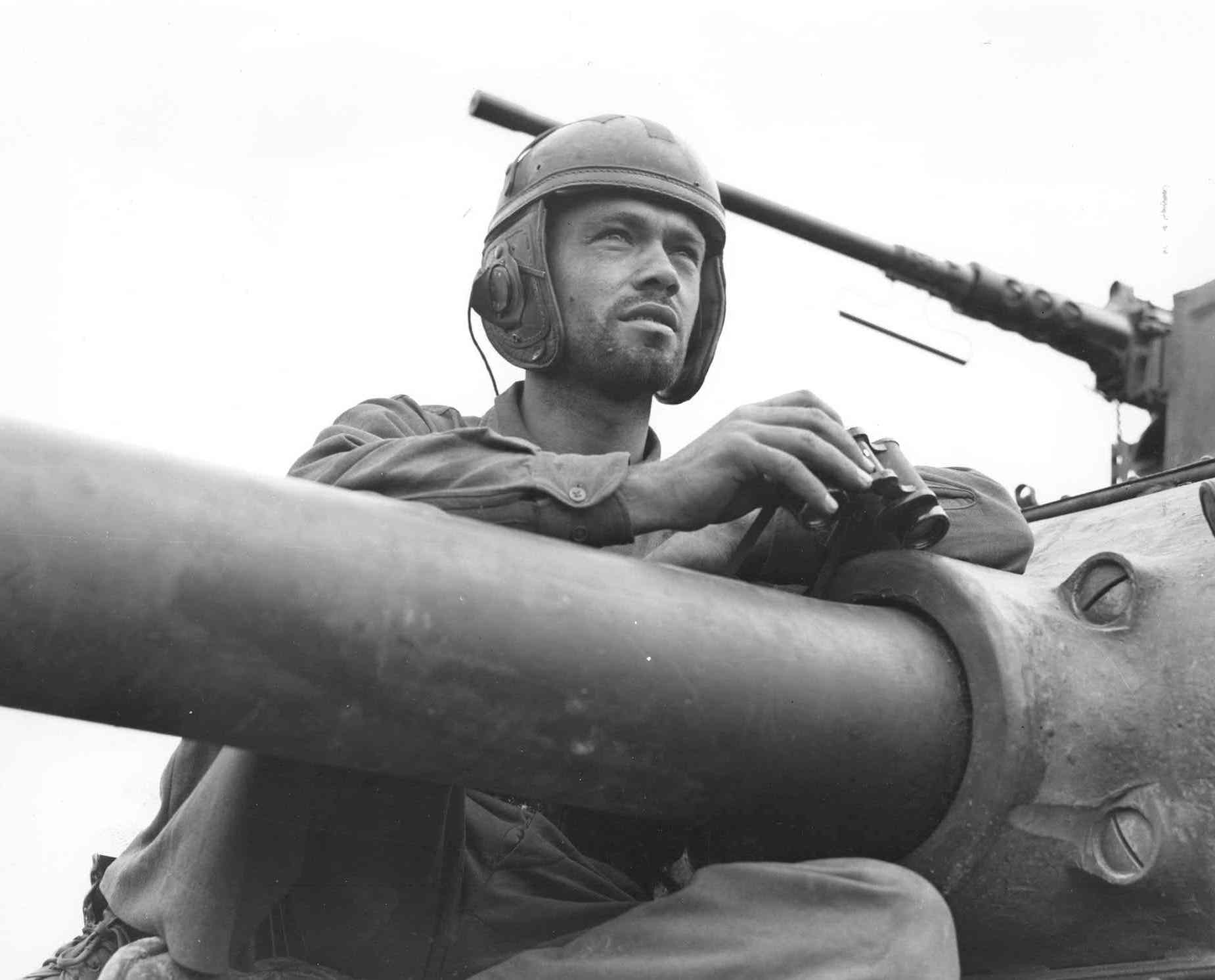 37TB 4AD tank gunner SEP 1944.jpg
