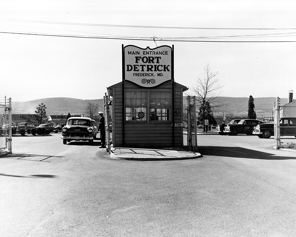 Main Gate B & W.jpg