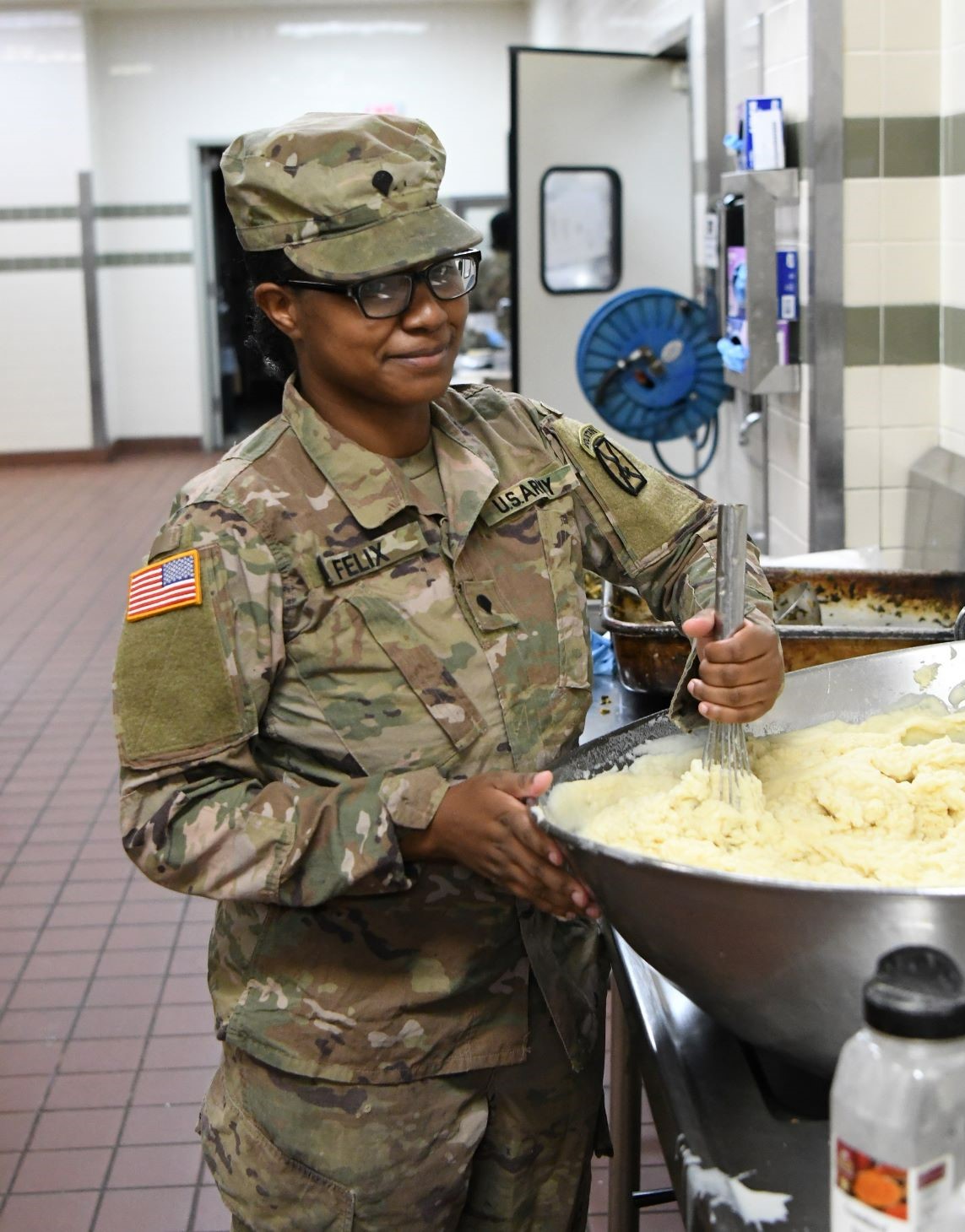 2022 Thanksgiving meal 1 wb cr.jpg