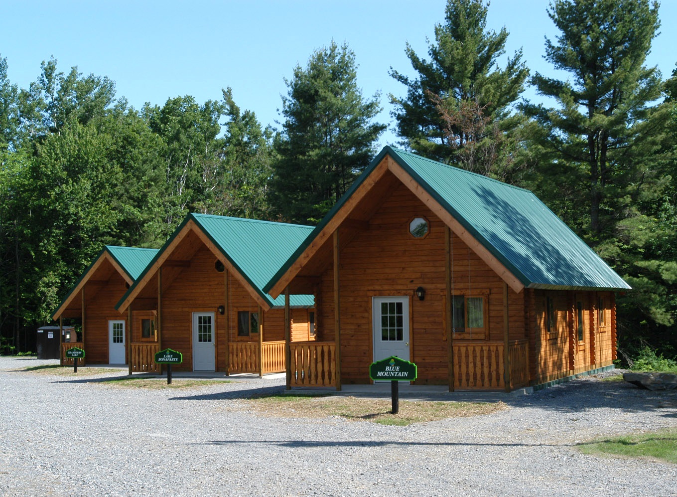 Cabins cr.jpg