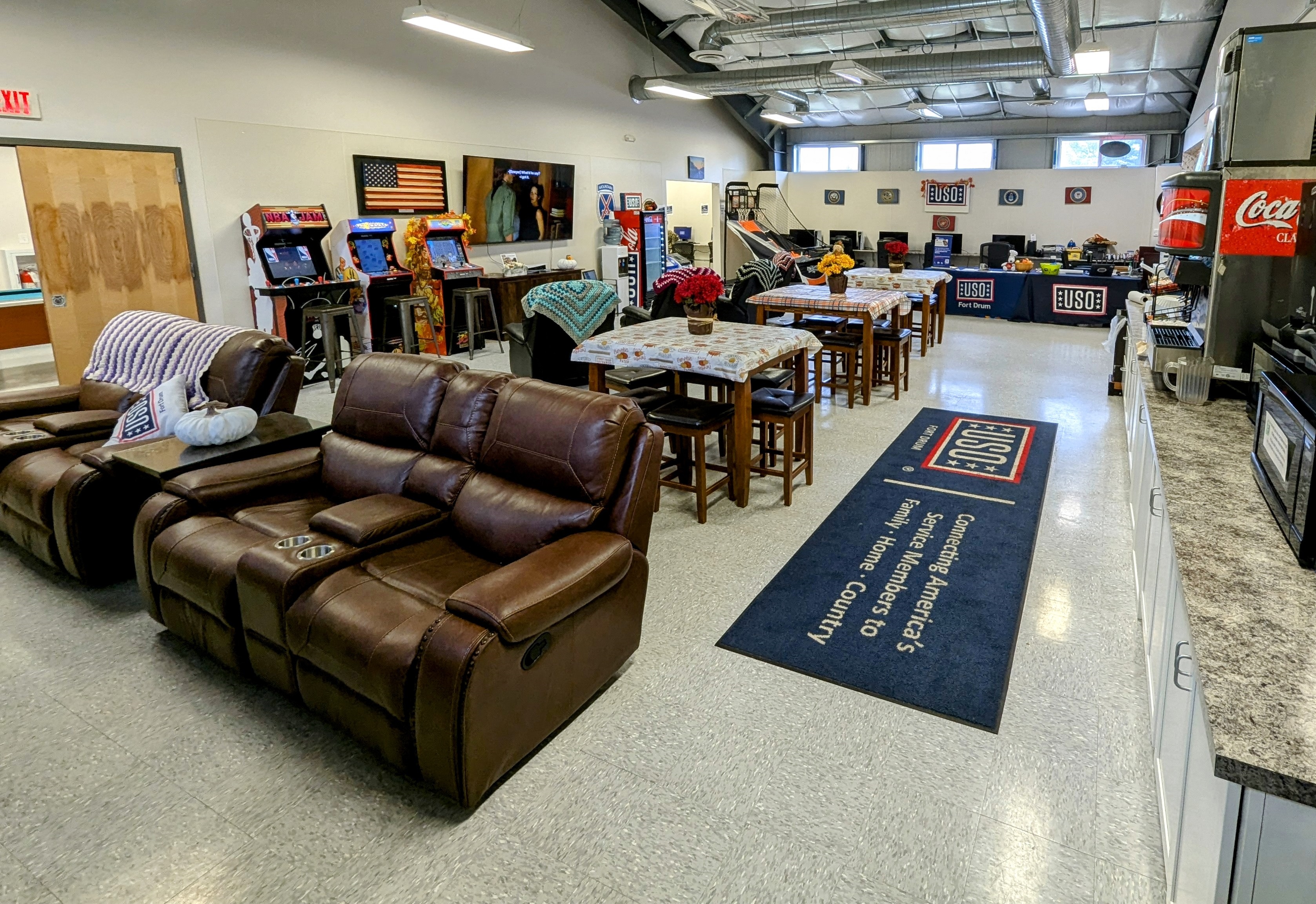 USO temporary site interior