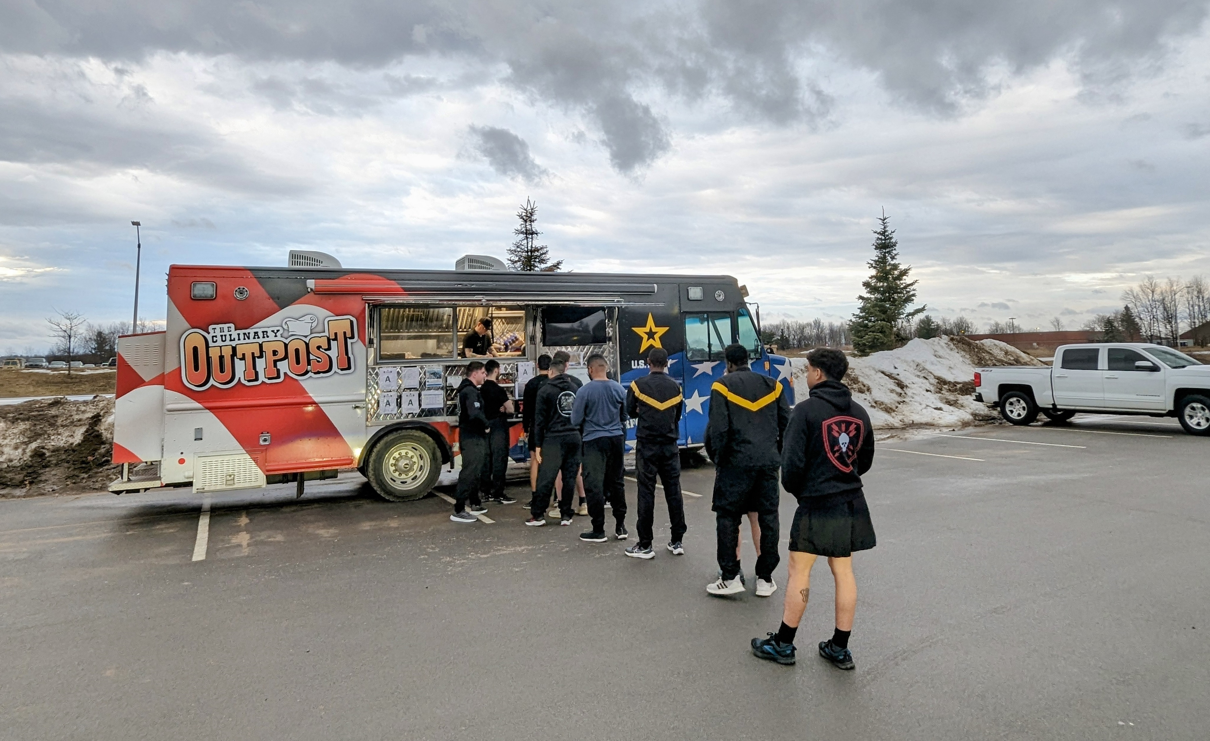 Food Truck 5 cr.jpg