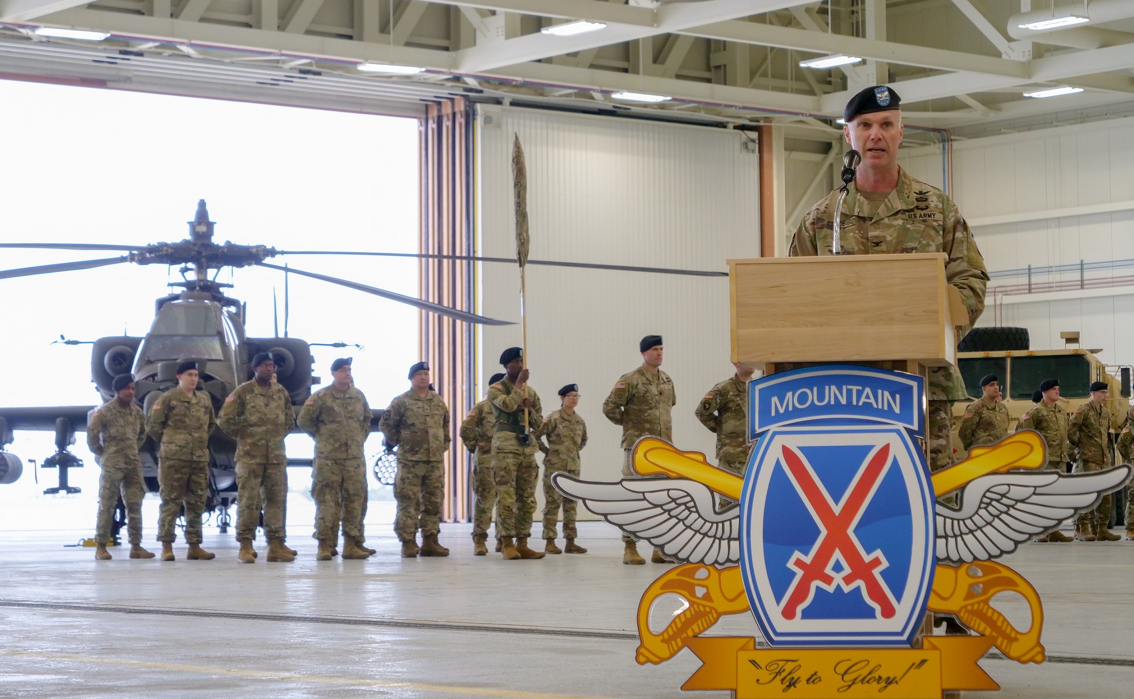 10th CAB commander addresses crowd during casing ceremony