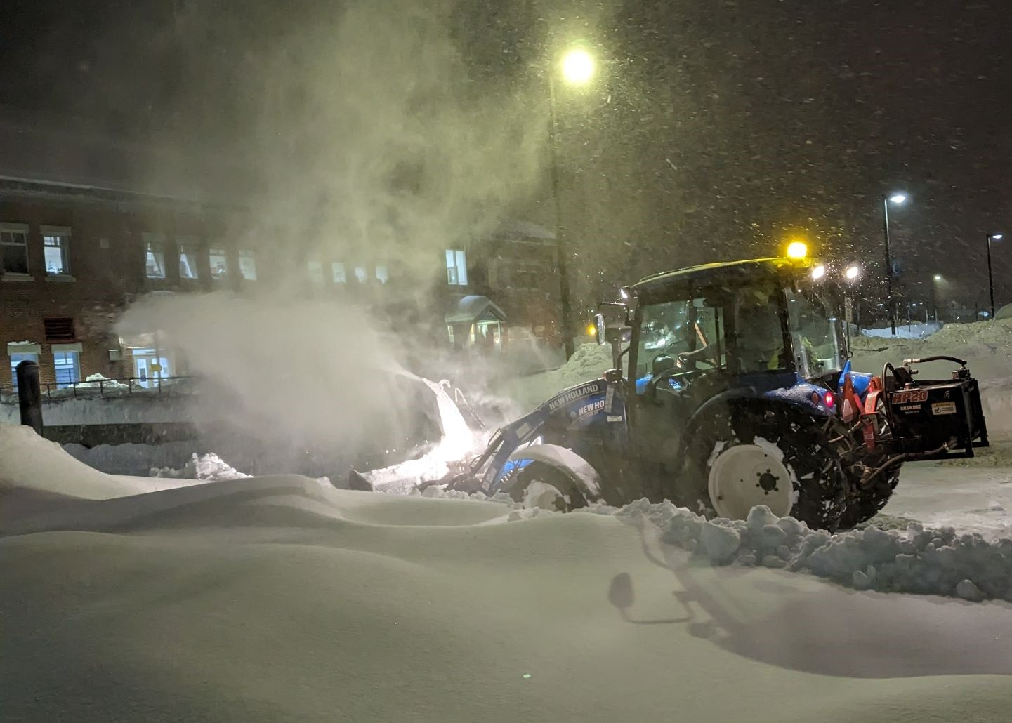 Snow removal 21NOV22 wb cr.jpg