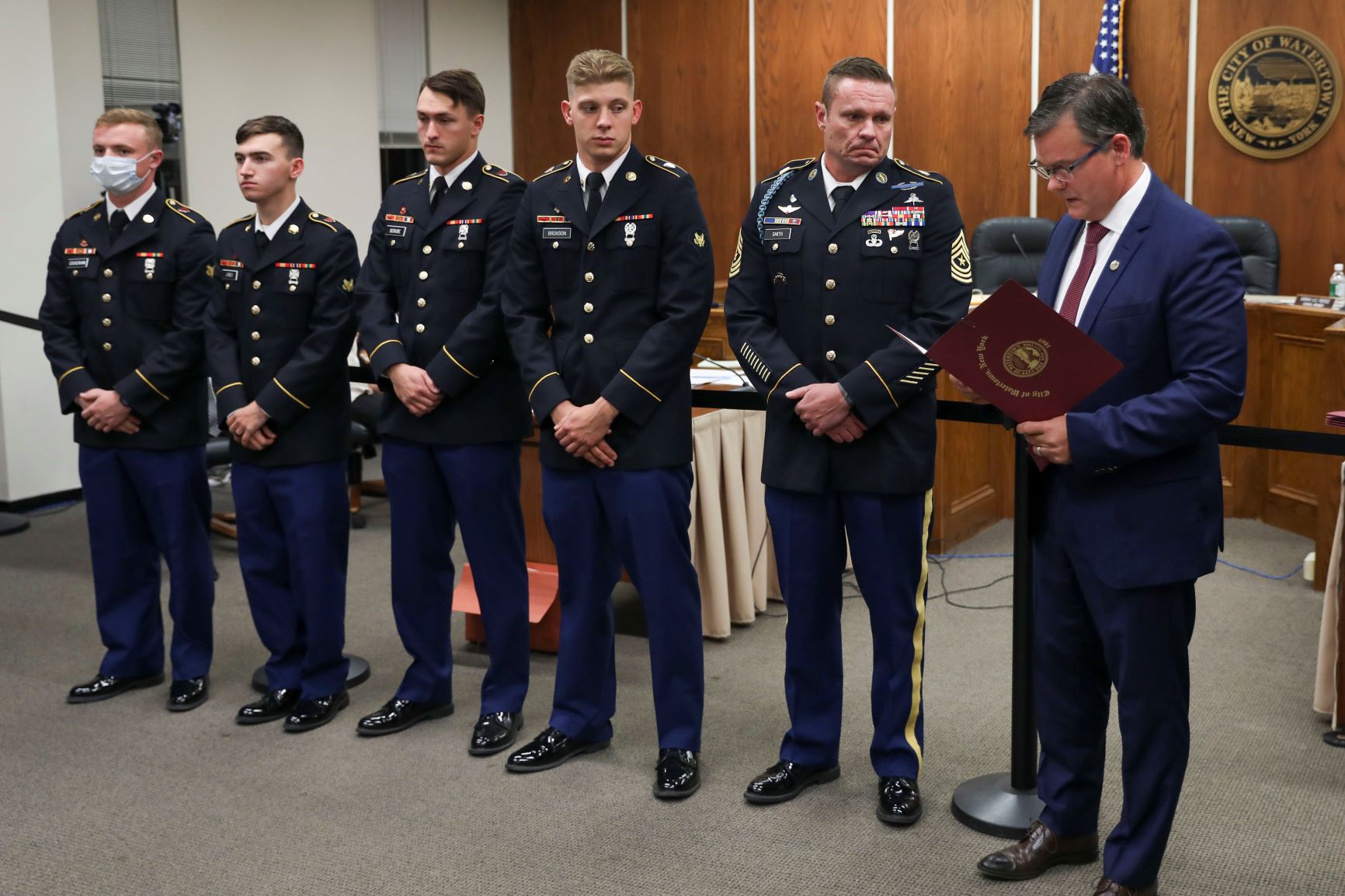 Hero Soldiers with mayor wb.JPG