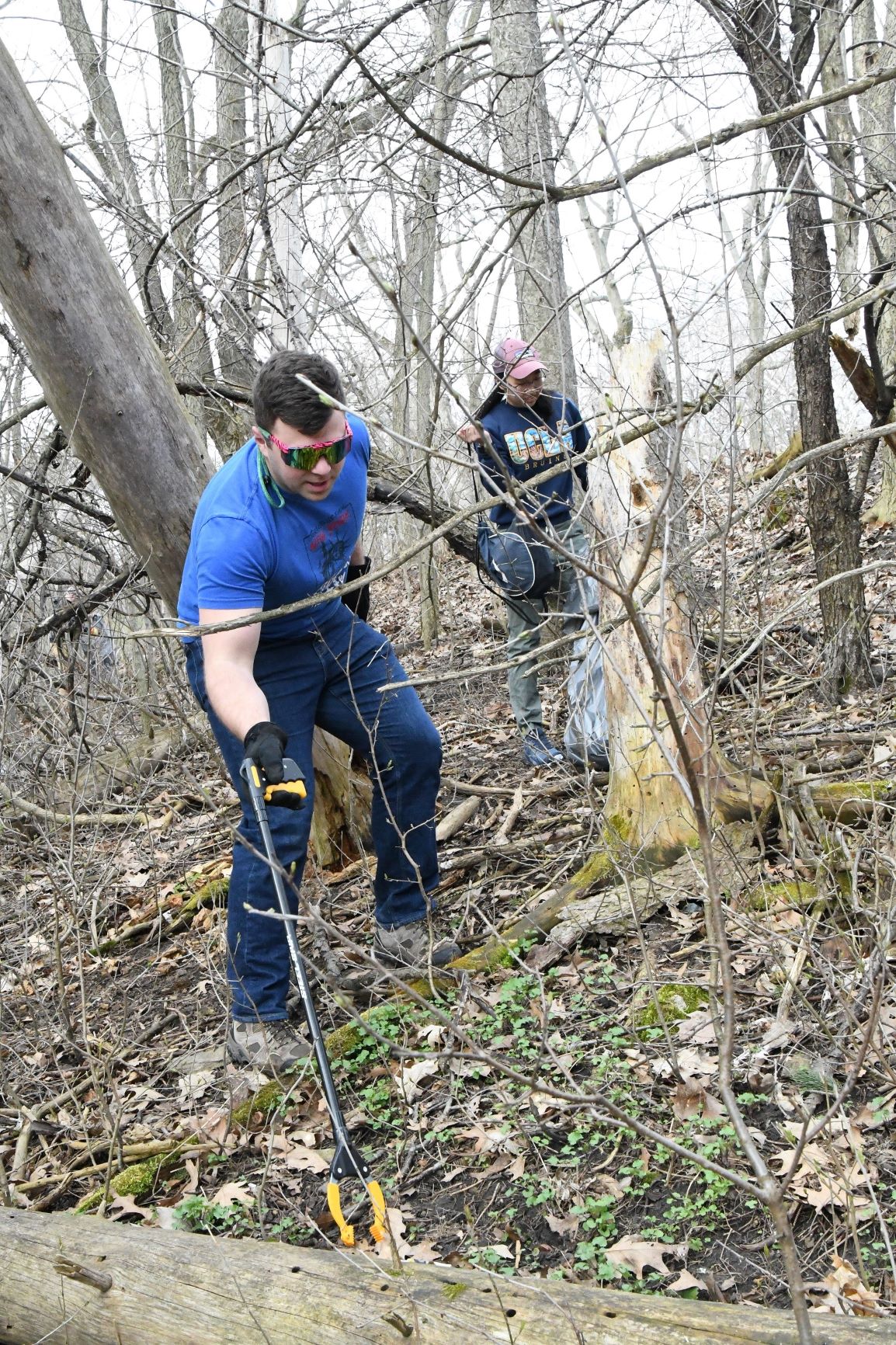 Thompson Park cleanup 1 wb.jpg