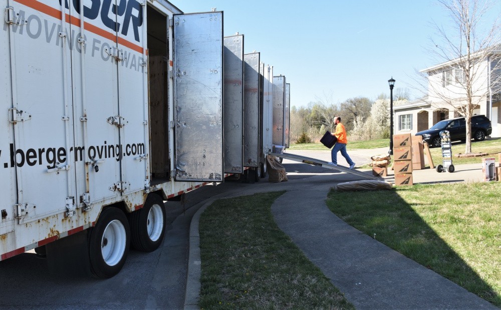 20210720_MovingTruck.jpg