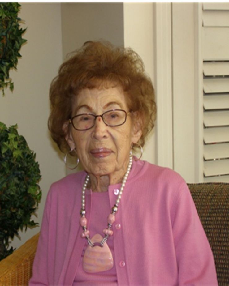 Lorette Rhode.jpg