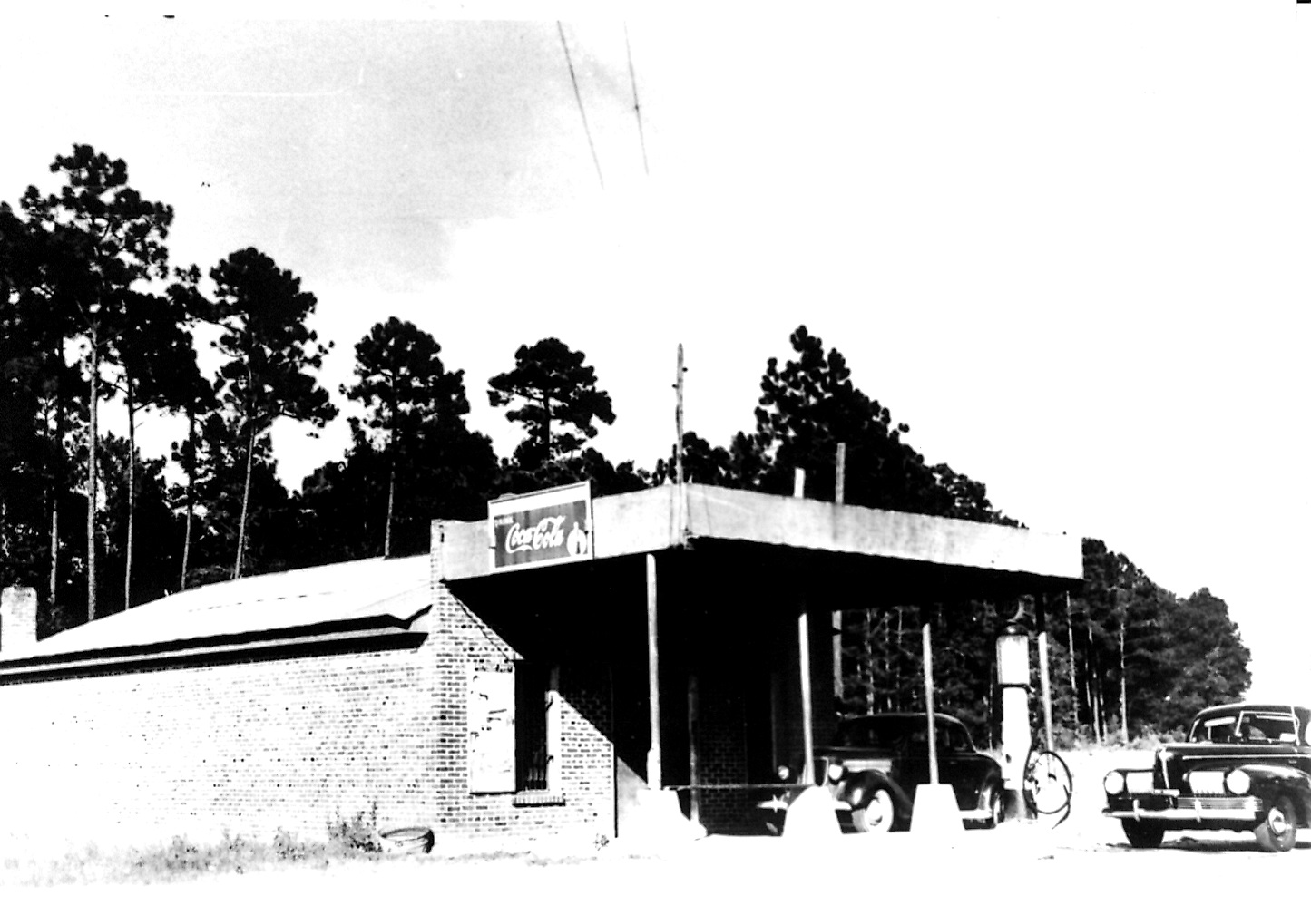 GlissonStore_c1940.jpg