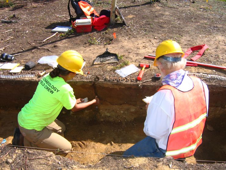 Archaeologists and soil scientists took samples in an excavation unit to study the formation of the Banjo Lake site.