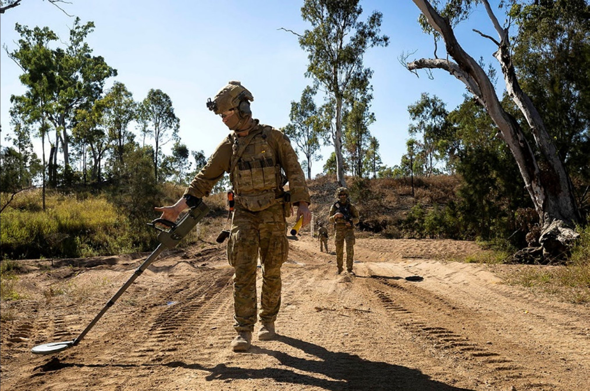 Sappers from the 3rd Combat Engineer Regiment conduct a route search.