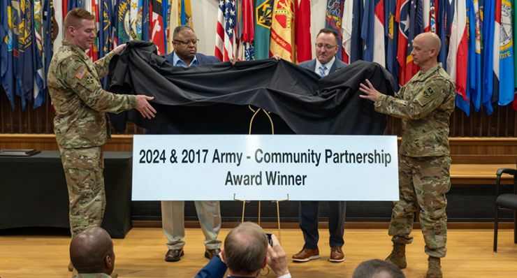 Fort Leonard Wood celebrates partnership with area communities during sign unveiling