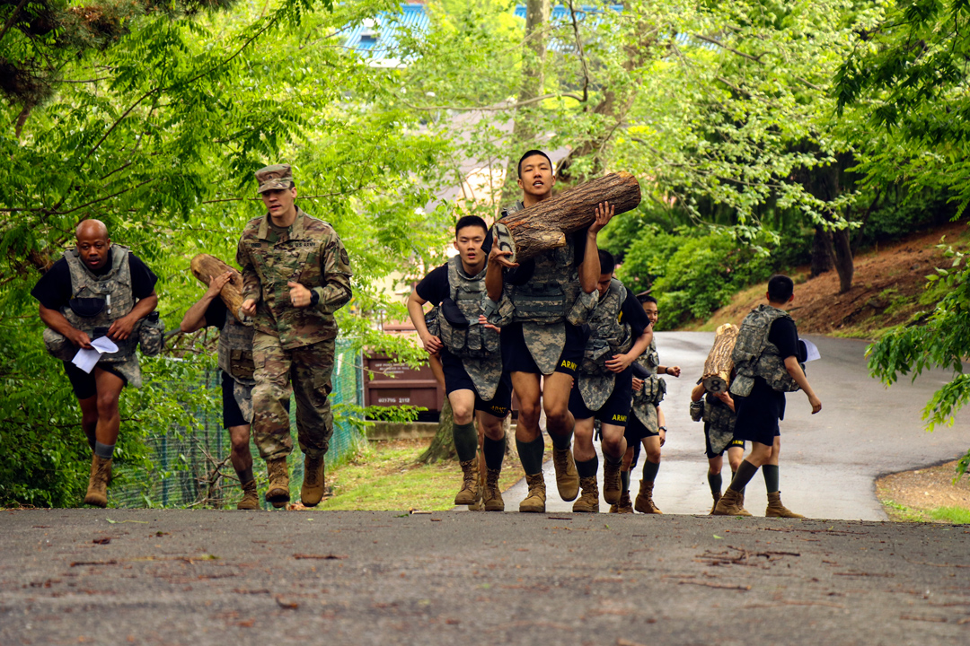 Yongsan-Soldiers-in-action.jpg